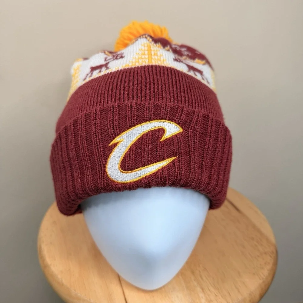 Adidas Cleveland Cavaliers Knit Cuffed Beanie Hat Pom-pom 100% ACRYLIC burgundy